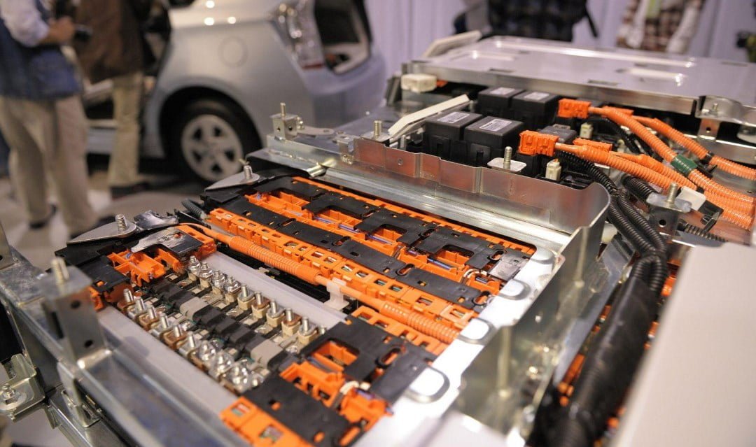 How long the hybrid battery will last ?