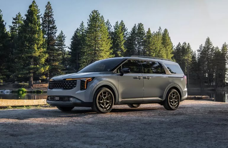 2025 Kia Carnival: With Optional Hybrid Power