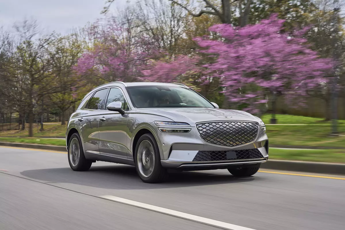 2025 Genesis Electrified GV70 : Minor Updates, Priced From $68,300