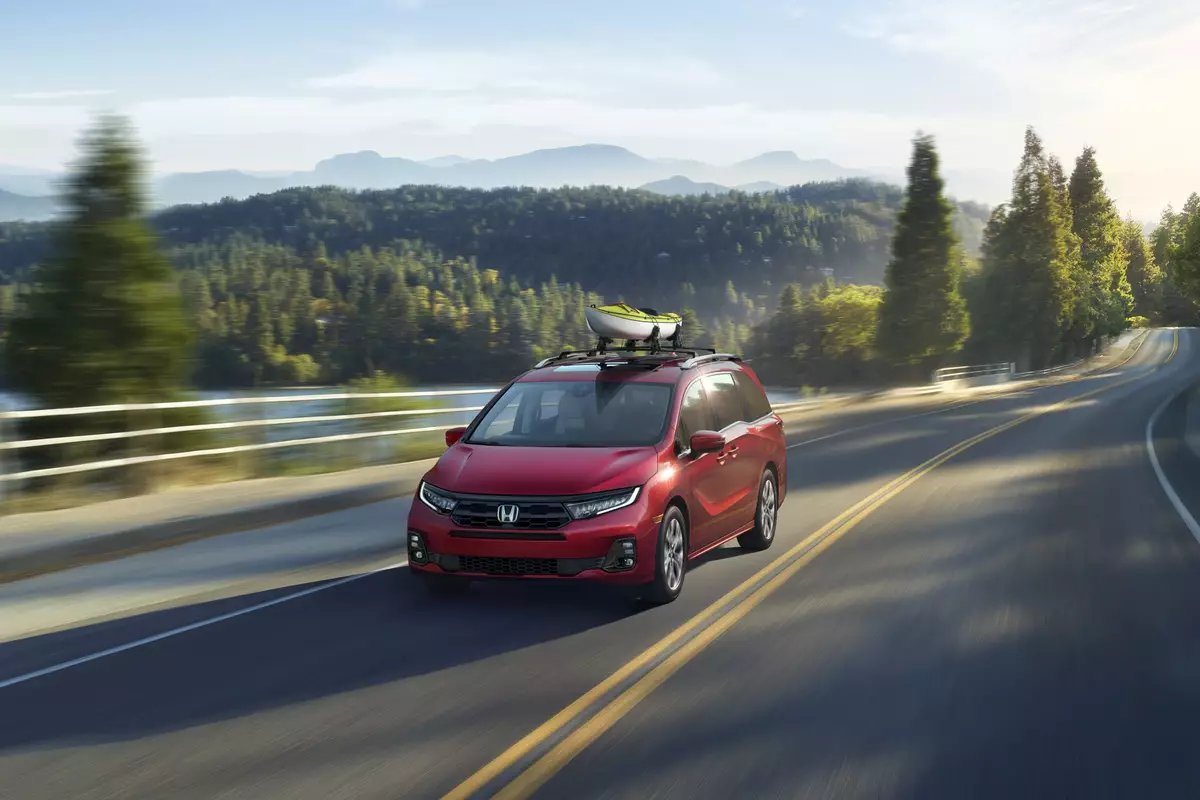 2025 Honda Odyssey: Fresh Face and Tech Updates for the Family Hauler
