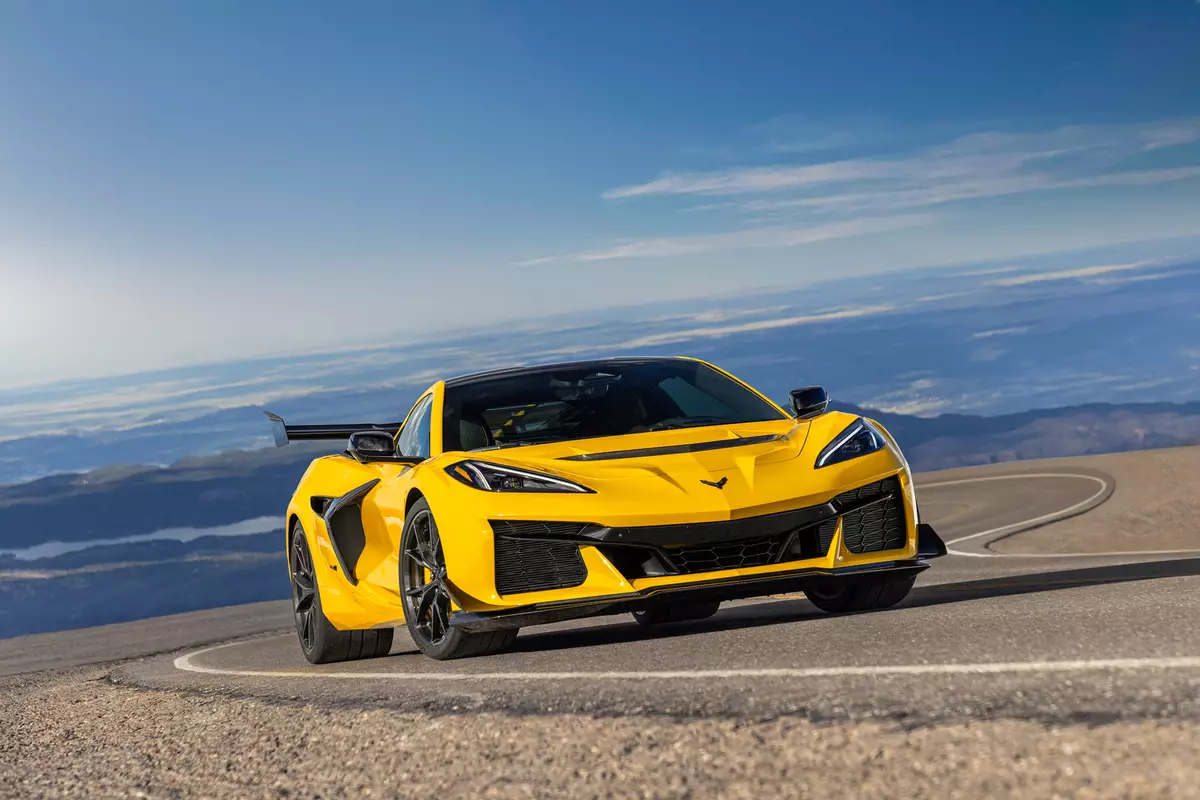 Unveiling the 2025 Chevrolet Corvette ZR1: The Pinnacle of Performance