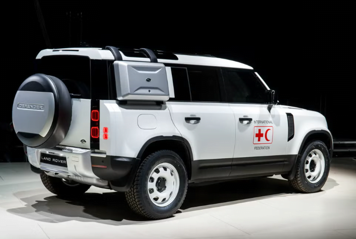 Land Rover Defender Trades Steel Wheels for Aluminum Lookalikes