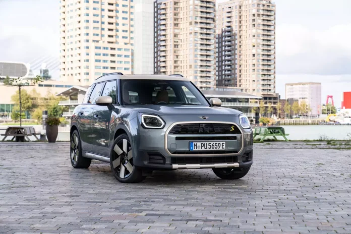 The 2025 Mini Countryman SE ALL4: Mini’s First Electric SUV With Over 200-Mile Range