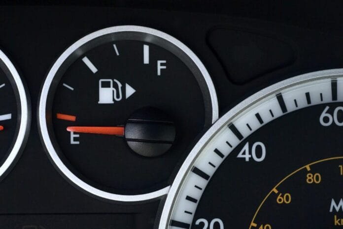 Understanding the Arrow Symbol on Your Car’s Fuel Indicator