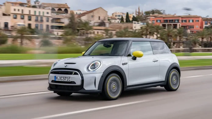 BMW Recalls 12,535 Mini Cooper SE Electric Models Due to Faulty Batteries