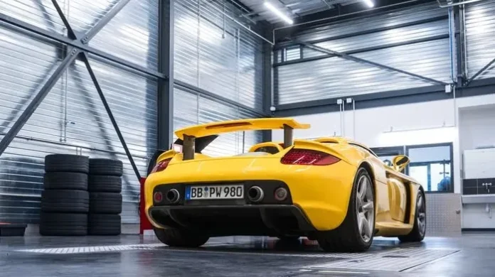 Porsche Offers Free Michelin Tires to Carrera GT Owners