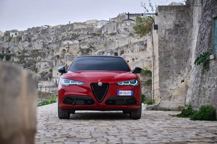 Exploring the 2025 Alfa Romeo Stelvio: A Streamlined Approach to Performance and Luxury