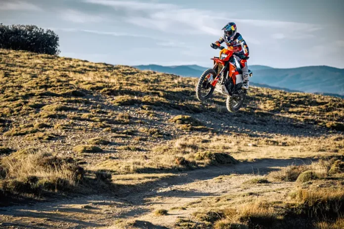 KTM Expands Off-Road Family for 2025: The New 390 and 125 Enduro R Models
