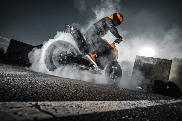 Unveiling the 2025 KTM 790 Duke: New Features and Enhanced Performance