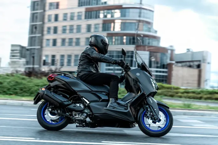 Yamaha XMAX 125 and 300: The Sporty Urban Scooters Revamped for 2025