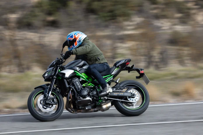 2025 Kawasaki Z900 Review: A Blend of Power and Performance