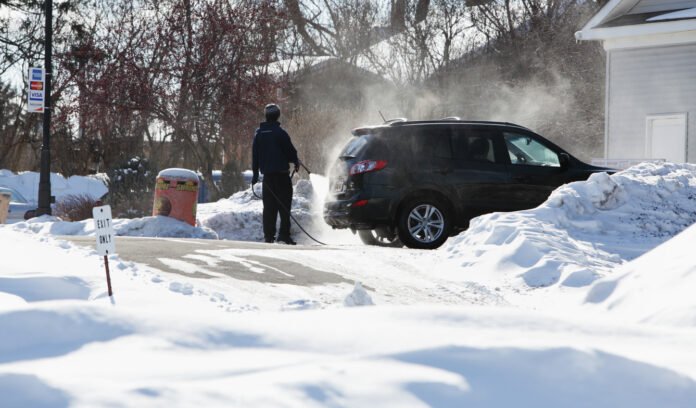 Essential Tips for Washing Your Car in Winter: A Guide for Cold-Climate Car Owners