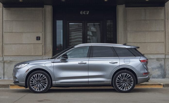 Leasing the 2024 Lincoln Corsair: An Overview of the Latest Offer