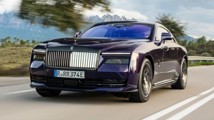 Rolling into Luxury: A Review of the Rolls-Royce Black Badge Spectre