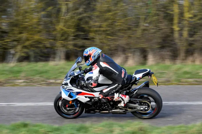 Unveiling the 2025-on BMW S1000RR: A Superbike Review