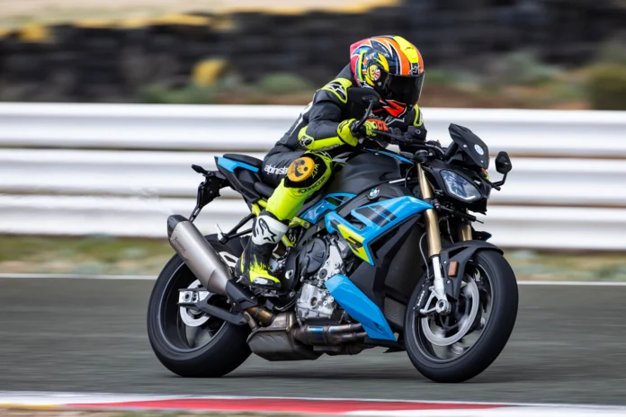 The 2025 BMW S1000R: A Comprehensive Review