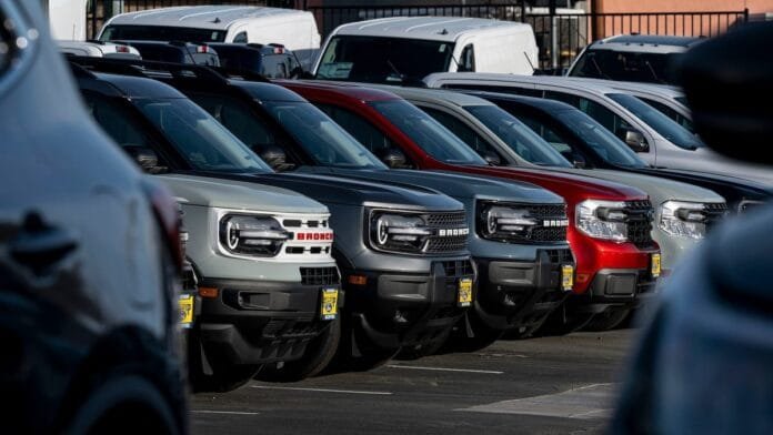 How Automakers Are Responding to Trump’s Tariffs: A Comprehensive Overview