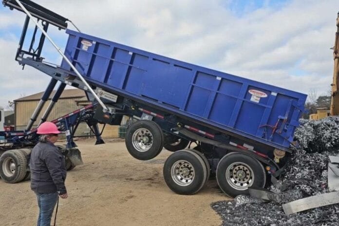 Revolutionizing Scrap Hauling: The Impact of Wireless Roll-Off Trailer Controls