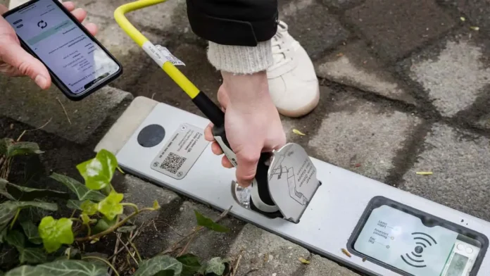 Revolutionizing Curbside Charging: The Rheinmetall Curb Charger