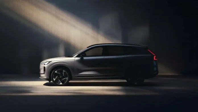 Exploring the New Volvo XC70: A Leap into Extended-Range Plug-in Hybrids