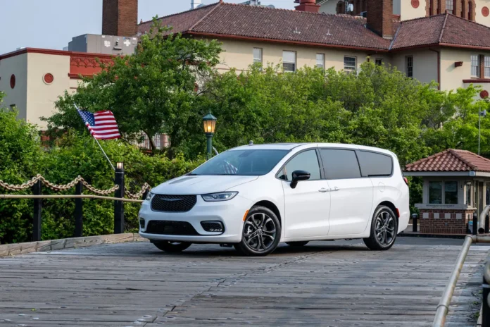 Chrysler Celebrates a Century of Innovation with the 2026 Pacifica 100th Anniversary Edition
