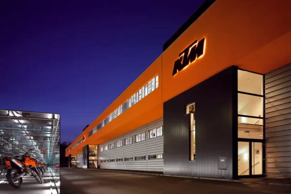 ktm-building - Smartcarz.org | Car & Motorcycle Blog