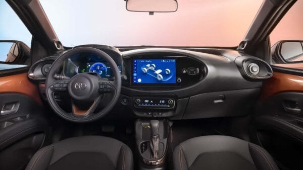 toyota-aygo-x-2025 1 - Smartcarz.org | Car & Motorcycle Blog