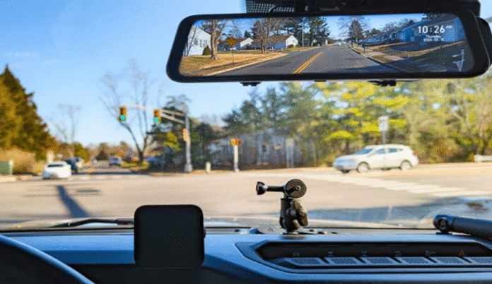 How to Choose the Right Rear View Mirror Dash Cam