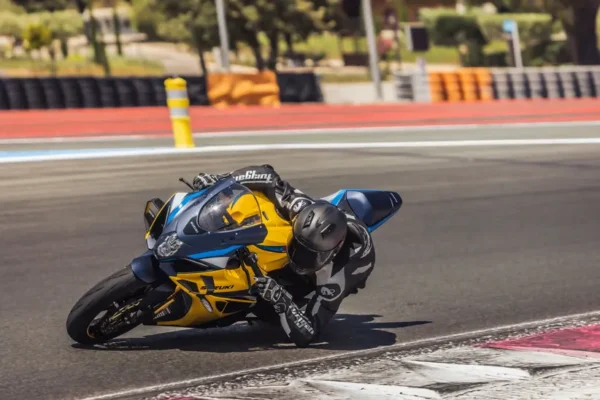 gsx-r1000-5436 - DriveTech News
