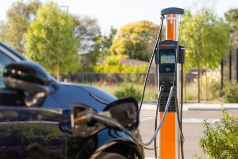 ChargePoint quietly expands public charging at rental car locations in Wisconsin