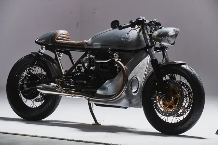 This build proves that even a heavyweight cruiser can hide a true café racer soul